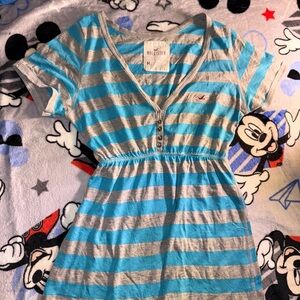 Hollister Blue and Gray Striped V-Neck DONT BUY